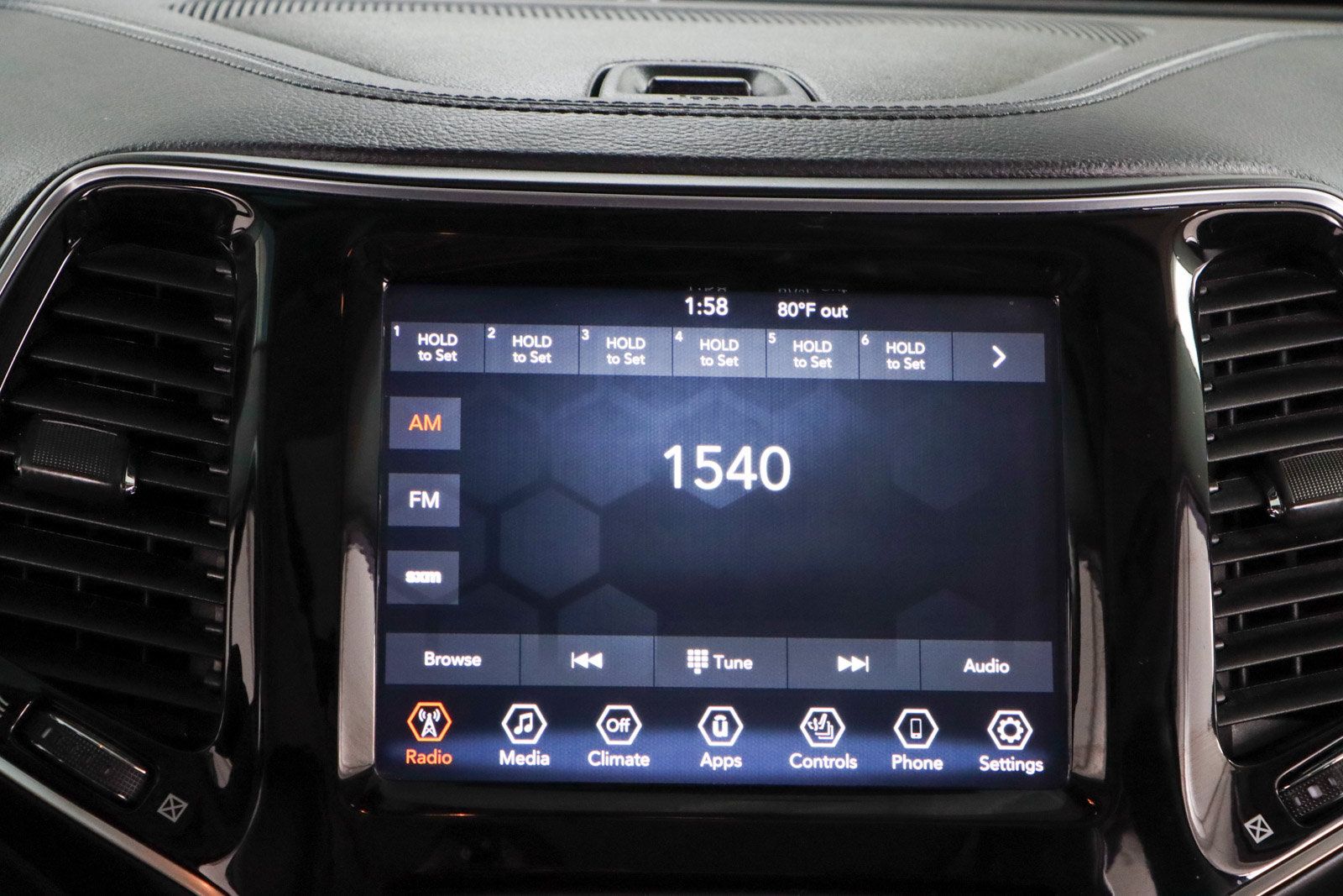 Used 2022 Jeep Cherokee Limited AWD/4WD image 19