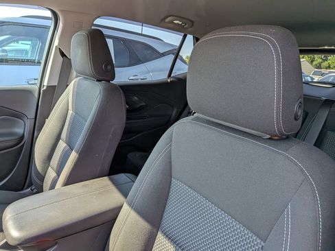 Used 2022 GMC Terrain SLE FWD image 10