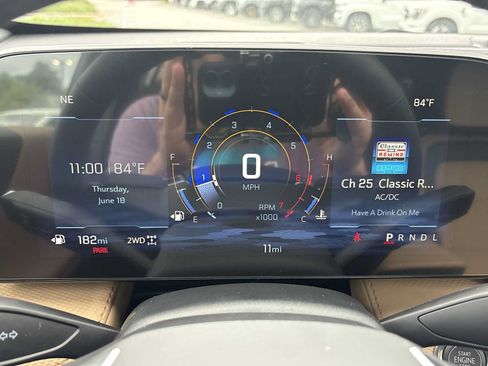 New 2026 Chevrolet Equinox ACTIV w/ Convenience Package III AWD/4WD image 12