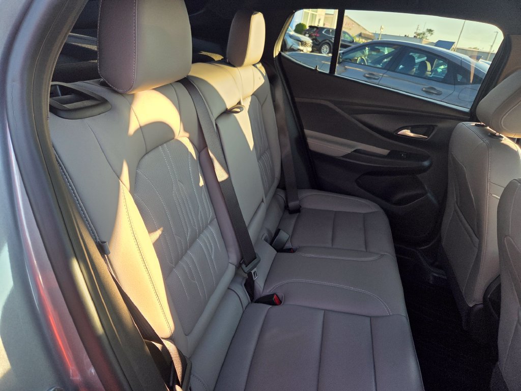 Used 2026 Buick Envista Avenir FWD image 32