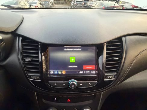 Used 2018 Chevrolet Trax LS image 24