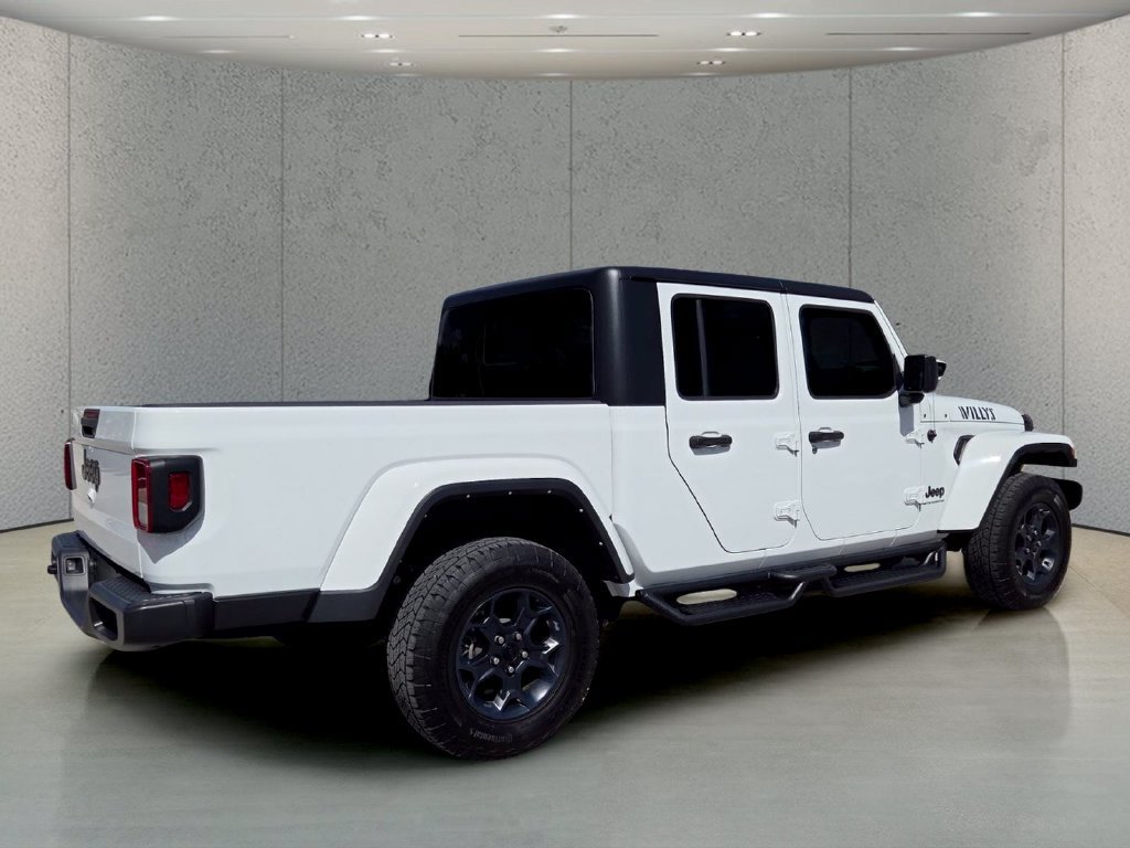Used 2023 Jeep Gladiator Sport AWD/4WD image 5