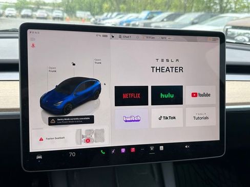 Used 2022 Tesla Model Y Long Range image 33