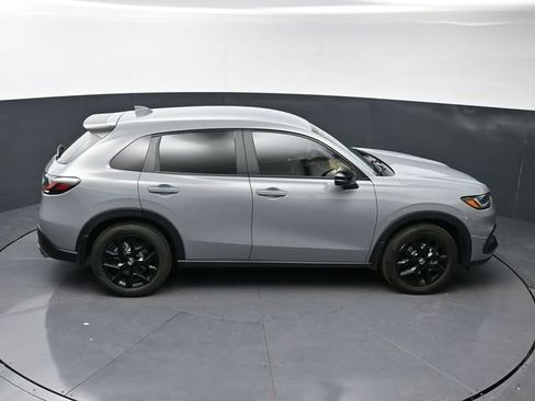 Certified 2025 Honda HR-V Sport image 32