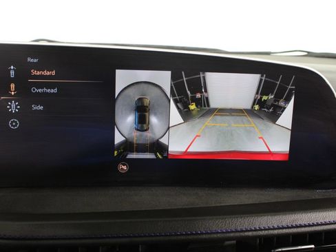 Used 2025 Cadillac XT4 Sport FWD image 30
