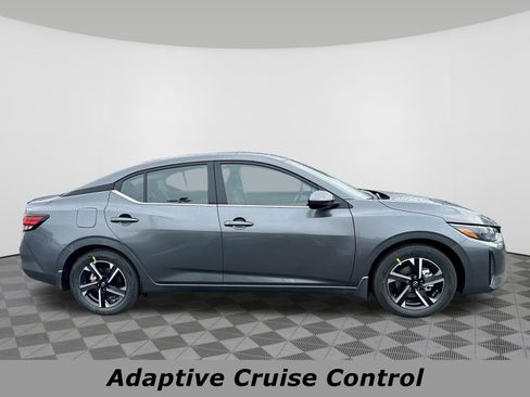 Used 2025 Nissan Sentra SV image 2