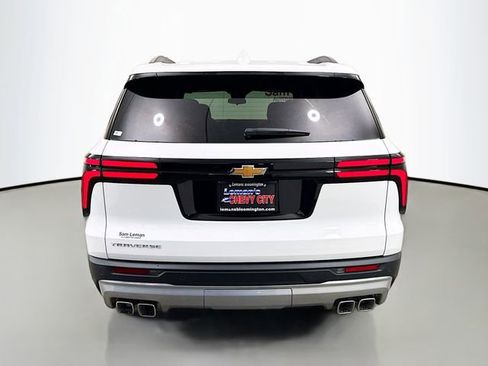 New 2026 Chevrolet Traverse LT w/ Sun and Wheel Package image 7