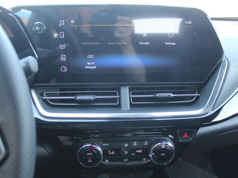 New 2026 Chevrolet Trax RS w/ Sunroof Package FWD image 12
