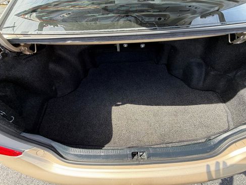 Used 2012 Toyota Camry LE image 18