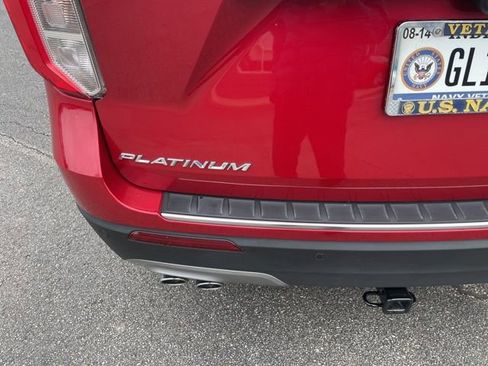 Used 2022 Ford Explorer Platinum w/ Equipment Group 601A AWD/4WD image 7