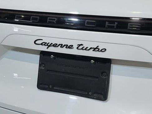 Certified 2023 Porsche Cayenne Turbo AWD/4WD image 11