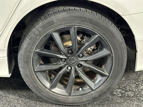 Used 2021 Honda Accord LX image 14