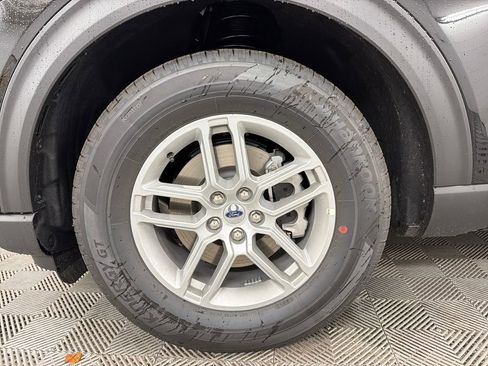 New 2026 Ford Explorer Active RWD image 11