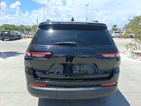 Used 2024 Jeep Grand Cherokee L Altitude AWD/4WD image 5