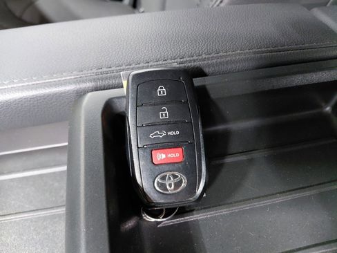 Used 2023 Toyota Tundra Limited image 43