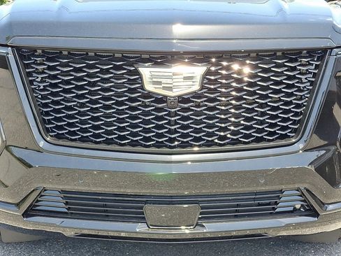 New 2026 Cadillac Escalade ESV Platinum Sport AWD/4WD image 9