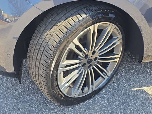 New 2026 Land Rover Range Rover Long Wheelbase SE image 32