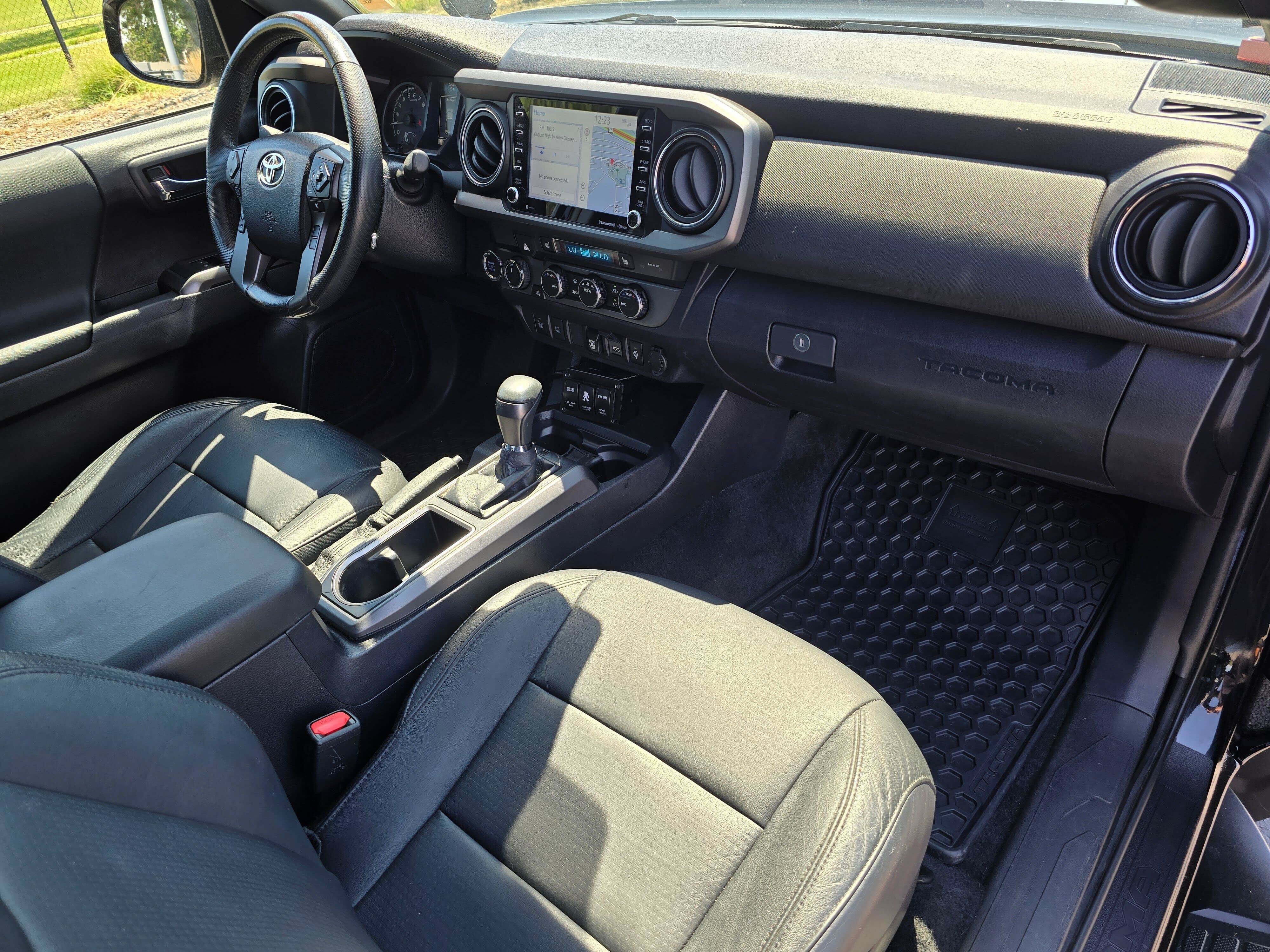 Used 2021 Toyota Tacoma TRD Off-Road AWD/4WD image 13