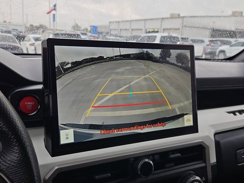 Used 2024 Toyota Tacoma TRD Off-Road image 24