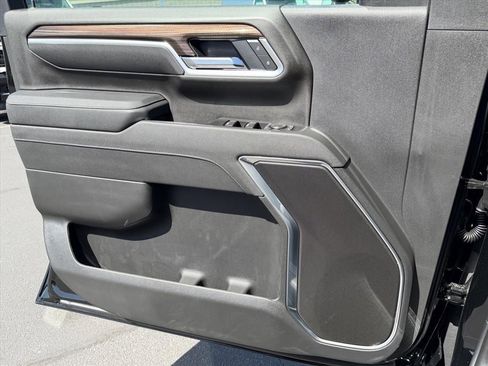 New 2026 Chevrolet Silverado 3500 LT w/ Trail Boss Package AWD/4WD image 9