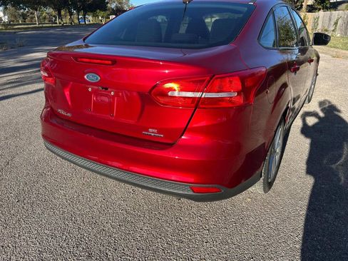 Used 2016 Ford Focus SE image 14