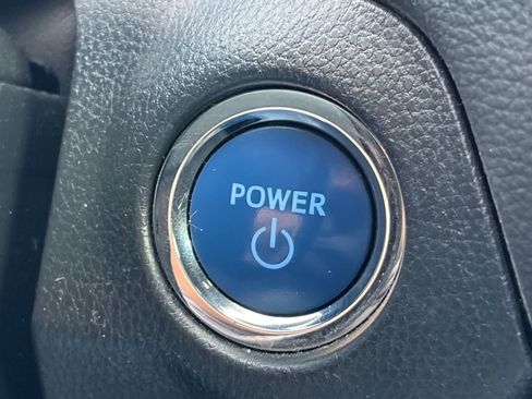 Used 2020 Toyota RAV4 XSE w/ XSE Grade Weather Package AWD/4WD image 17