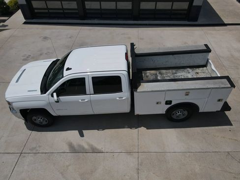 Used 2018 Chevrolet Silverado 2500 LT AWD/4WD image 60