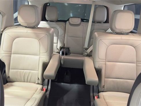 Used 2024 Lincoln Navigator Premiere image 26