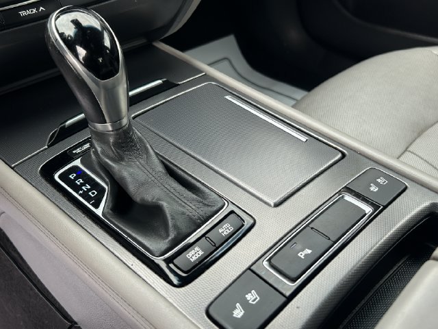 Used 2015 Hyundai Genesis 5.0 RWD image 15