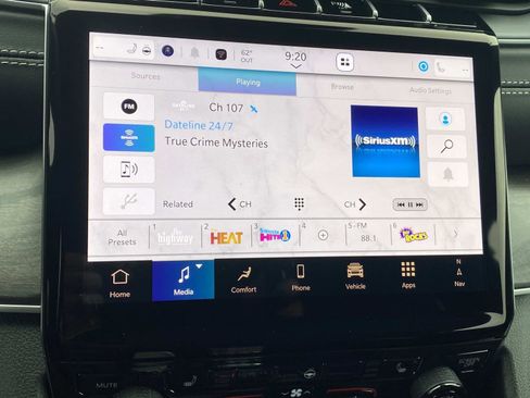 New 2025 Jeep Grand Cherokee Limited w/ Black Appearance Package image 14