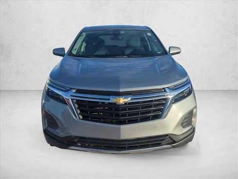 Used 2024 Chevrolet Equinox LT FWD image 2