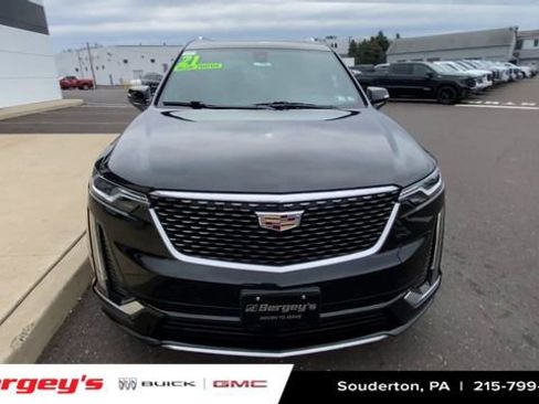 Used 2021 Cadillac XT6 Premium Luxury image 3