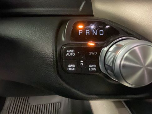 Used 2020 RAM 1500 Laramie AWD/4WD image 19