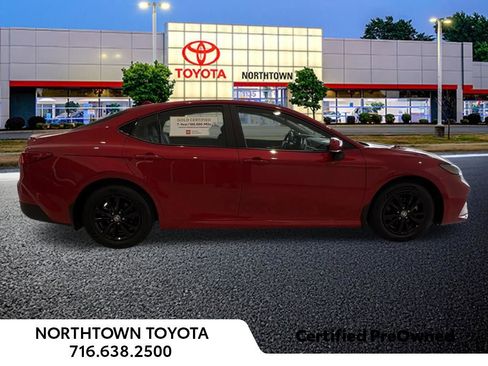 Used 2025 Toyota Camry LE w/ Convenience Package image 37