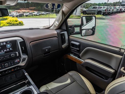 Used 2018 GMC Sierra 1500 SLT w/ Texas SLT Premium Package AWD/4WD image 28