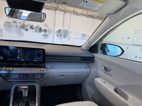 Used 2025 Hyundai Kona SEL image 35