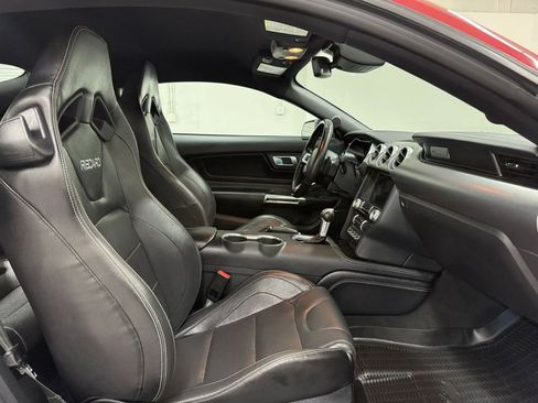 Used 2022 Ford Mustang GT Premium w/ Equipment Group 401A RWD image 9