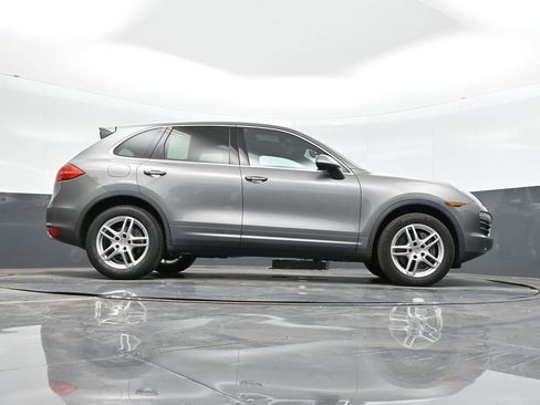 Used 2014 Porsche Cayenne image 39