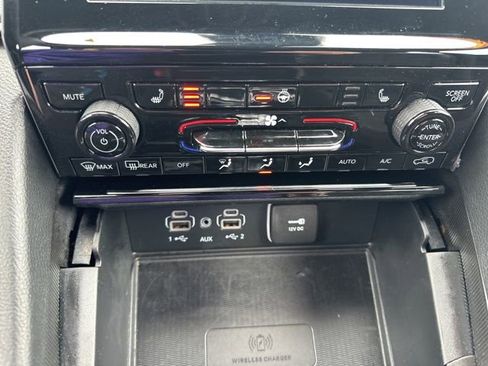 Used 2025 Jeep Grand Cherokee Altitude image 31