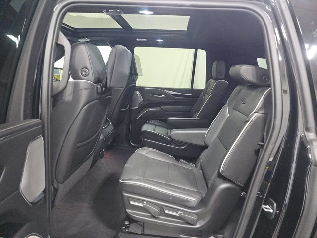 Used 2024 Cadillac Escalade ESV Sport w/ LPO, ONYX Package AWD/4WD image 12