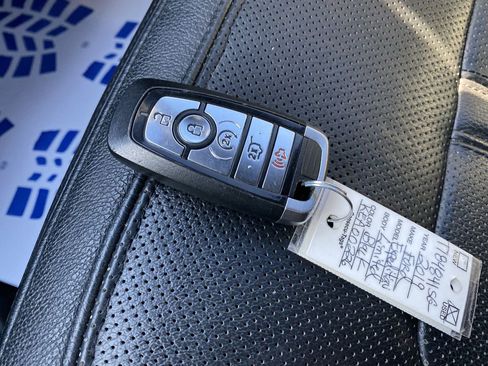 Used 2019 Ford Expedition Limited image 37