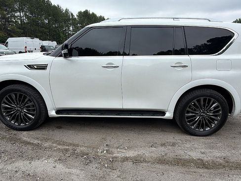 Used 2024 INFINITI QX80 Sensory AWD/4WD image 11