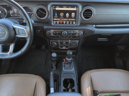 Used 2023 Jeep Wrangler Unlimited Sahara w/ Cold Weather Group AWD/4WD image 19