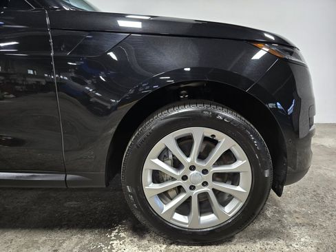 Used 2025 Land Rover Range Rover Sport SE image 64