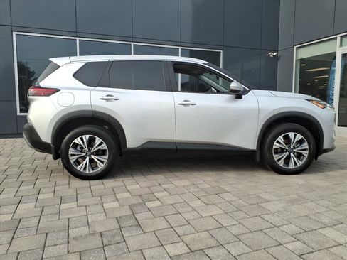 Certified 2023 Nissan Rogue SV image 2
