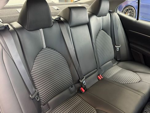 Used 2018 Toyota Camry SE w/ Moonroof Package FWD image 53