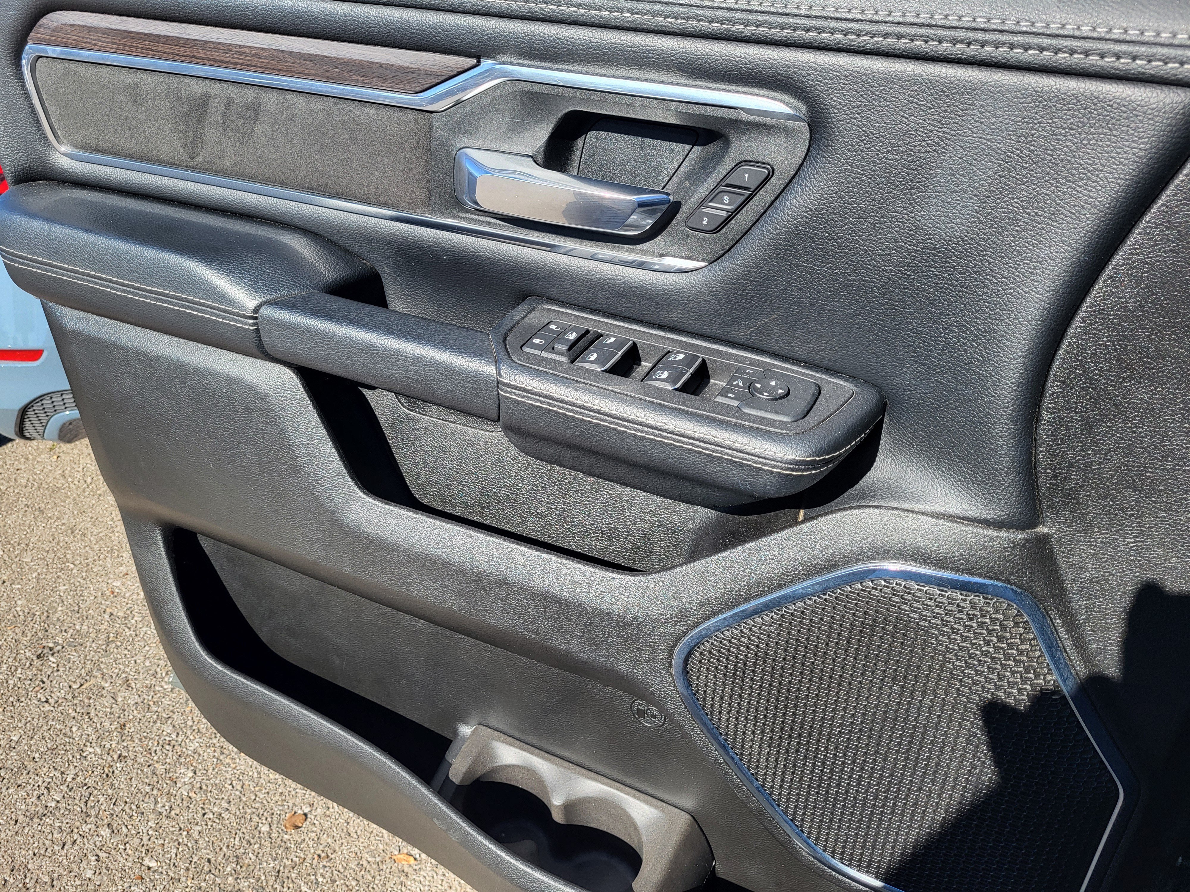 Used 2026 RAM 1500 Laramie AWD/4WD image 22