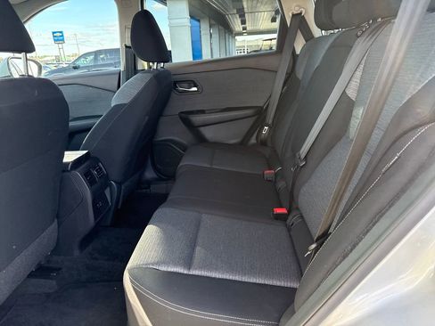 Used 2023 Nissan Rogue SV image 27