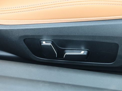 Used 2025 BMW 230i Coupe w/ M Sport Package RWD image 22