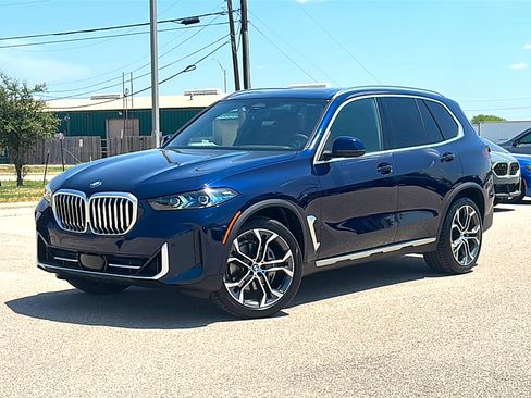 Used 2025 BMW X5 xDrive40i w/ Premium Package AWD/4WD image 2